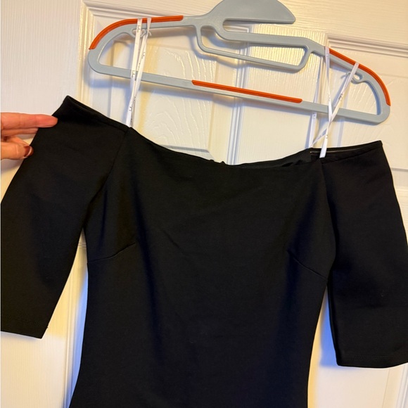 NWT Lulu's Classic Black - Off the Shoulder Classic Evening Dress - M - Picture 3 of 10